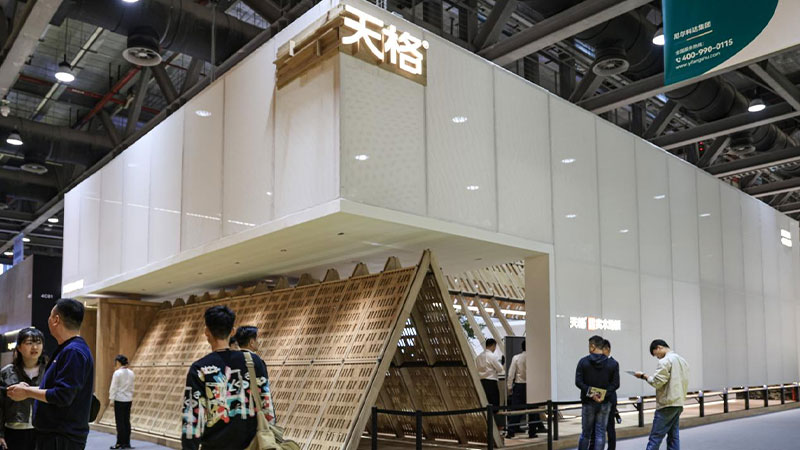 天人木 更高端｜2024廣州設(shè)計(jì)周首日天格地板展位成熱門(mén)打卡地